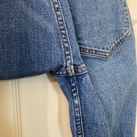 Abercrombie & Fitch Ultra High Rise Ankle Straight - Picture 6 of 11